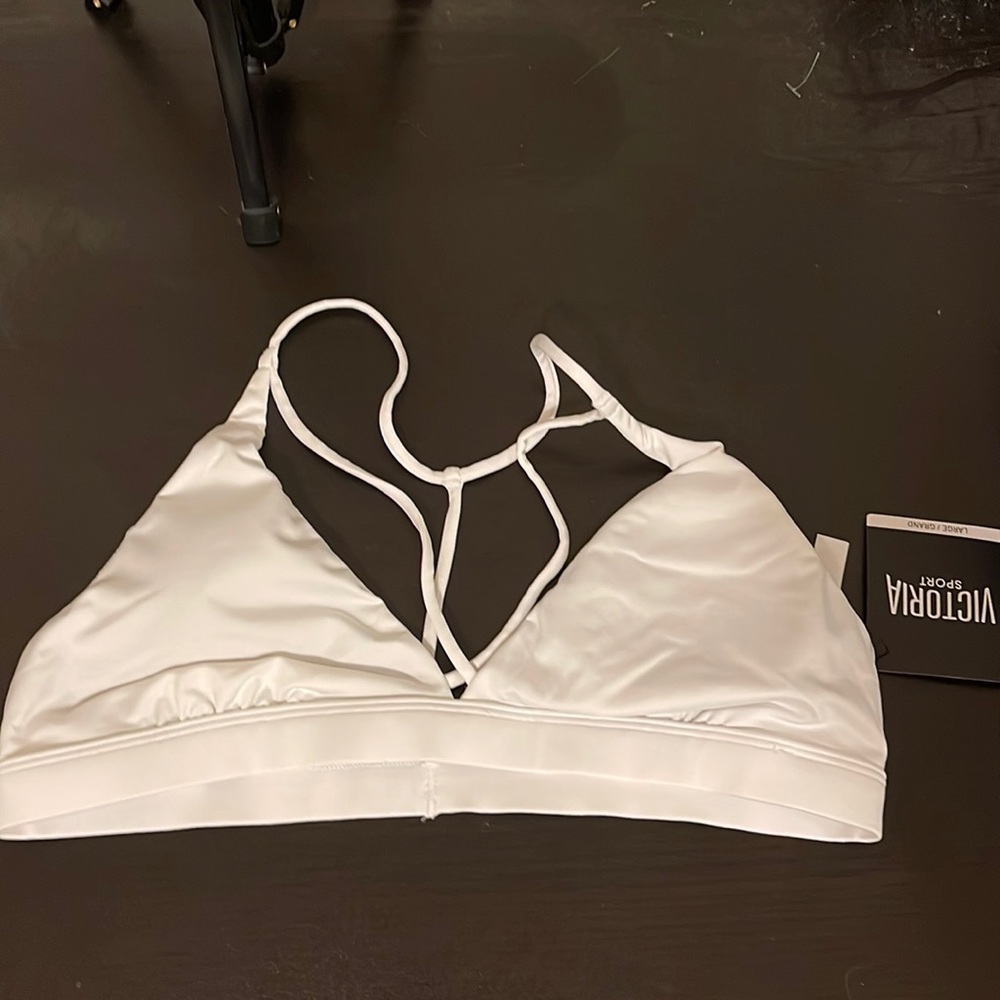 Victoria sport - sports bra - NWT - never worn